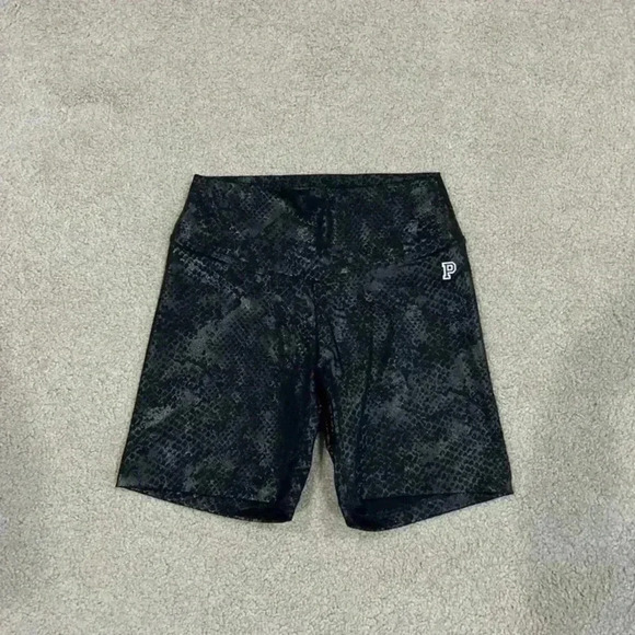 Victoria’s Secret pink spandex metallic snake skin black shorts in size small - Picture 1 of 3